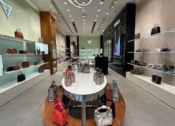 GUESS ACCESSORIES - Mirdiff City Center