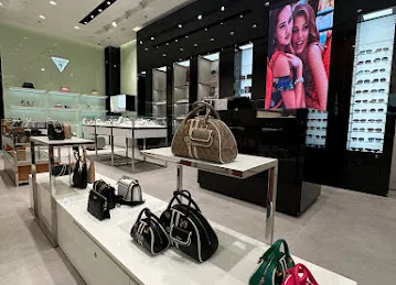 GUESS ACCESSORIES - Mirdiff City Center