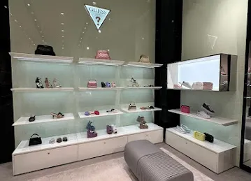 GUESS ACCESSORIES - Mirdiff City Center