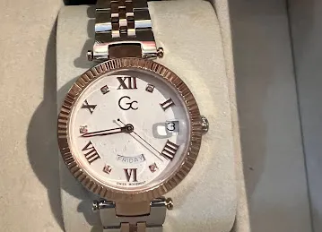 GUESS ACCESSORIES - Mirdiff City Center