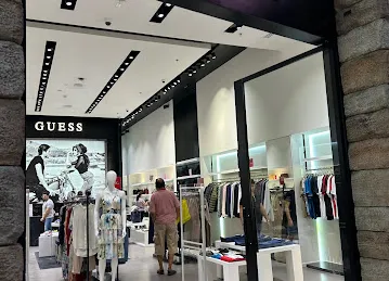 GUESS OUTLET - The Outlet Village