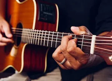 Guitar lessons and ukulele lessons