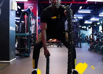 Gym personal trainer/ مدرب شخصي
