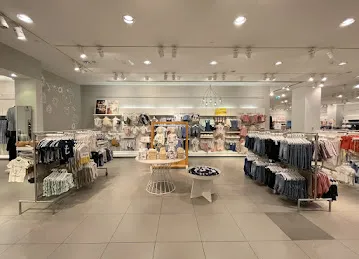 H&M