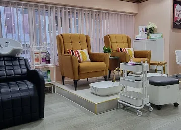 Hair Day Ladies Salon & Spa