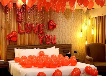 hala alward flowers and gifts حلا الورد للزهور والهدايا وشوكولا