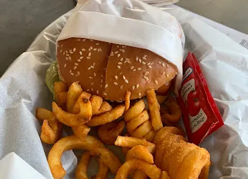 Hardees Enoc AlQarayen