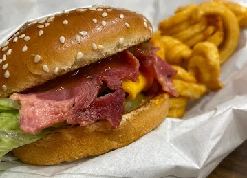 Hardees Khalifa Al-Ain