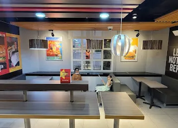 Hardees Khalifa City B
