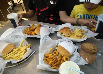 Hardees Khalifa City B