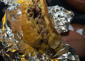 Heavens Burger - Al Shahama