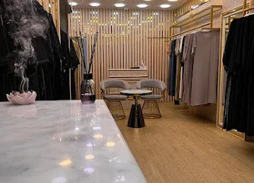 Heelh Abaya هيلة للعبايات