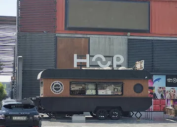 Hoop Deserts & Shakes Box park