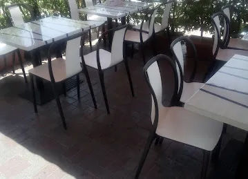 Hot Super Burger Cafeteria Al Satwa