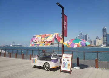 House of Pops, Dubai Eye