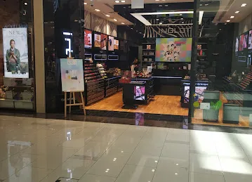 Inglot