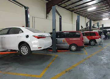 Jamal Muhammad auto maintenance workshop