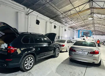 Jesr Al Hayat Garage