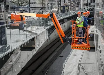 JLG Industries