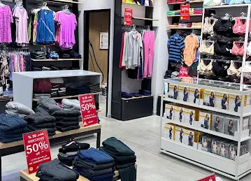 JOCKEY Store sahara center