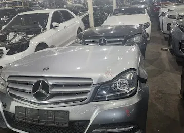 جسر المدينة لقطع غيار السيارات المستعمله لكزس