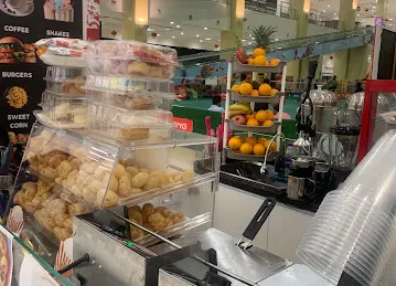 Juice and Shake Mania Cafeteria LLC