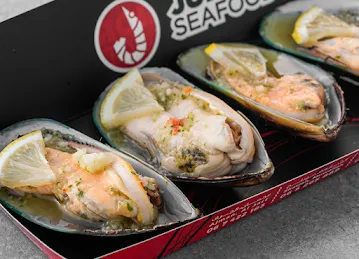 Junior Seafood Food Truck