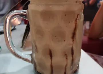 JUS T CAFE & RESTAURANT LLC