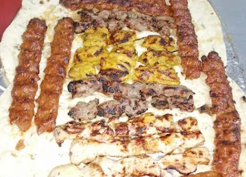 KABAB RAYHAN BAKERY AND RESTAURANTمطعم و مخبز كباب ريحان