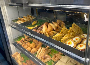 Kadavathur Cafe and Restaurant