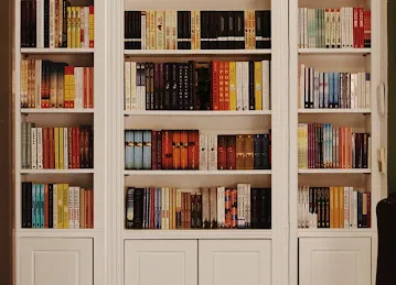Kalemat bookstore مكتبة كلمات