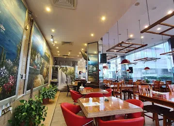 Kamayan Restaurant & Café