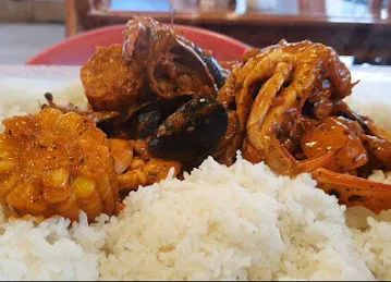 Kamayan Restaurant & Café