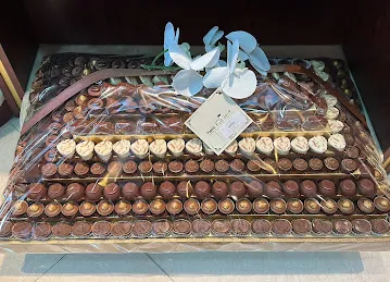 Karaz chocolate Alain كرز شوكليت العين