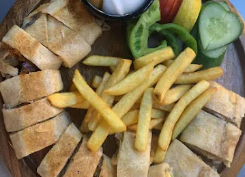 كافتيريا ومعجنات بيز