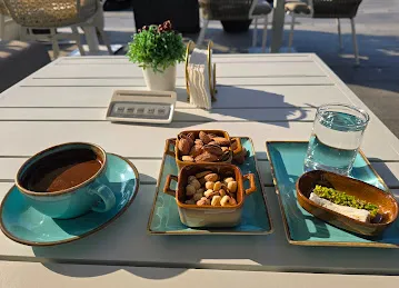 كافيه ومكسرات شايكان SHAYGAN NUTS & CAFE
