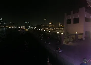 خور دبي تكاسي بحرية
