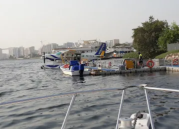 خور دبي تكاسي بحرية