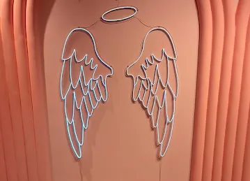 L&A nail room
