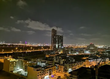 La Riviera Apartments