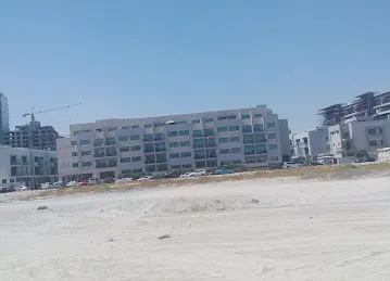 La Riviera Estate B