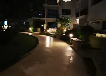La Riviera Estate B