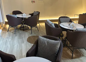 La Ruelle Café