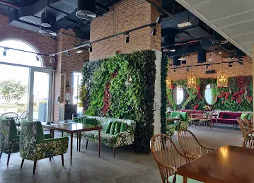 La Terrasse Cafe