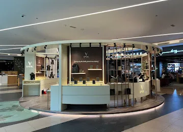 La Vie Global - Times Square Center