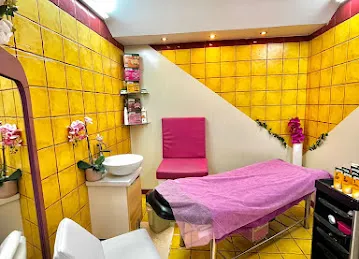 Ladies Beauty salon U shine