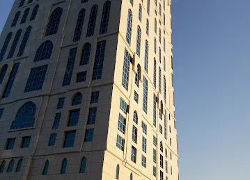 Lake point tower