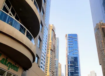 Lake point tower