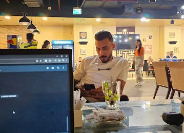 Laluna Cafe