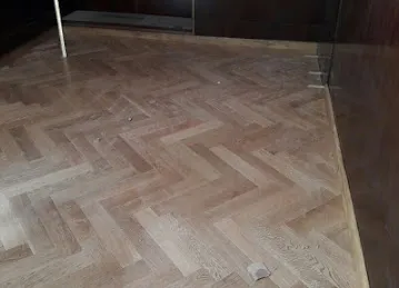 Laminate flooring Dubai
